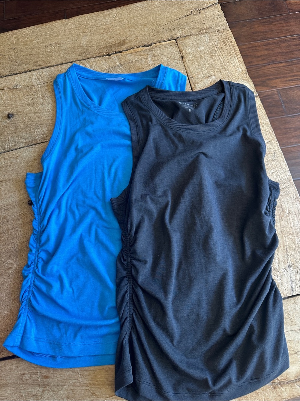 Athleta Women’s Ruched Side Tank Top - Black & Blue
